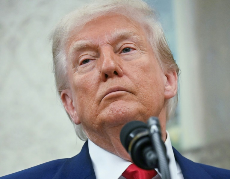 Le président américain Donald Trump dans le Bureau ovale de la Maison Blanche, le 28 mai 2025 à Washington