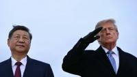 Le président américain Donald Trump accueille son homologue chinois Xi Jinping à son arrivée à Joint Base Andrews, dans le Maryland (est), le 23 septembre 2026