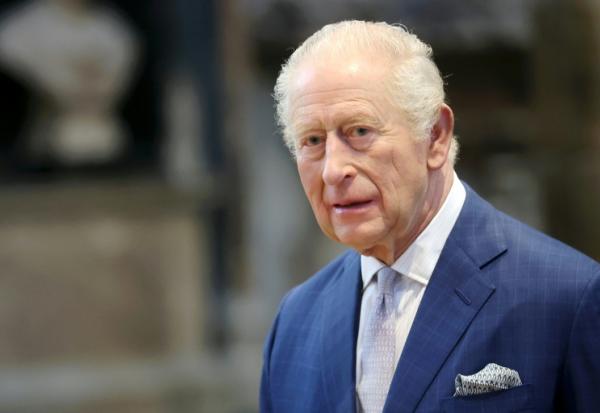 Le roi Charles III arrive à l'abbaye de Westminster pour assister à un office de l'Avent, le 10 décembre 2025 à Londres