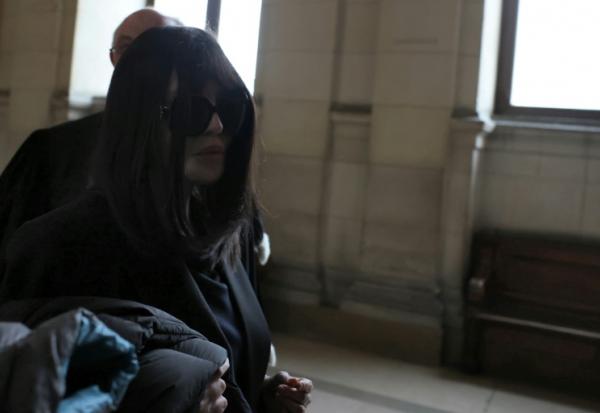 Isabelle Adjani à la cour d'appel de Paris le 1er avril 2026