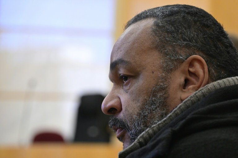 Dieudonné M'bala M'bala le 8 janvier 2023 au tribunal de Rennes