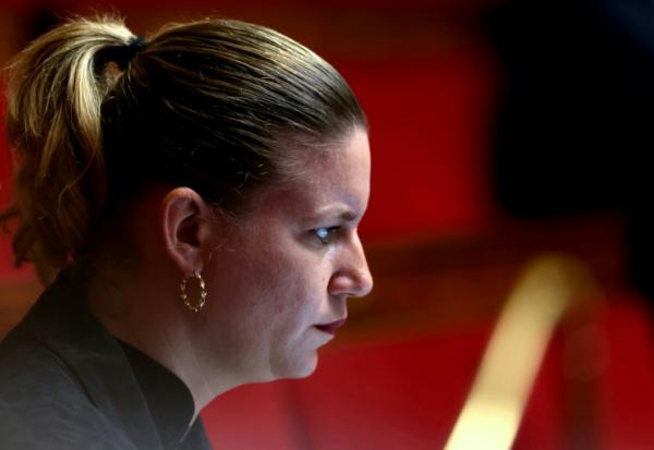 La présidente du groupe LFI à l'Assemblée nationale Mathilde Panot à Paris le 22 octobre 2025