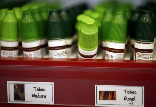 Les sites de vente de liquide pour cigarettes électroniques craignent de mettre la clé sous la porte si la mesure d'interdiction de vente en ligne prévue par le gouvernement est adoptée dans le budget 2026