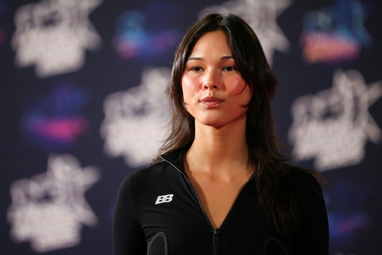 La chanteuse franco-coréenne Miki lors de la 27e édition des NRJ Music Awards à Cannes, le 31 octobre 2025