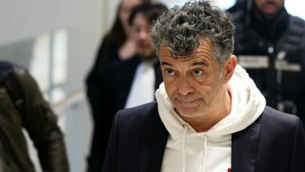 Stéphane Plaza arrive au palais de justice de Paris le 18 février 2025
