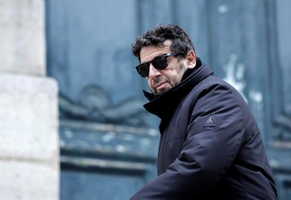 Le chanteur Patrick Bruel le 10 décembre 2024 à Paris
