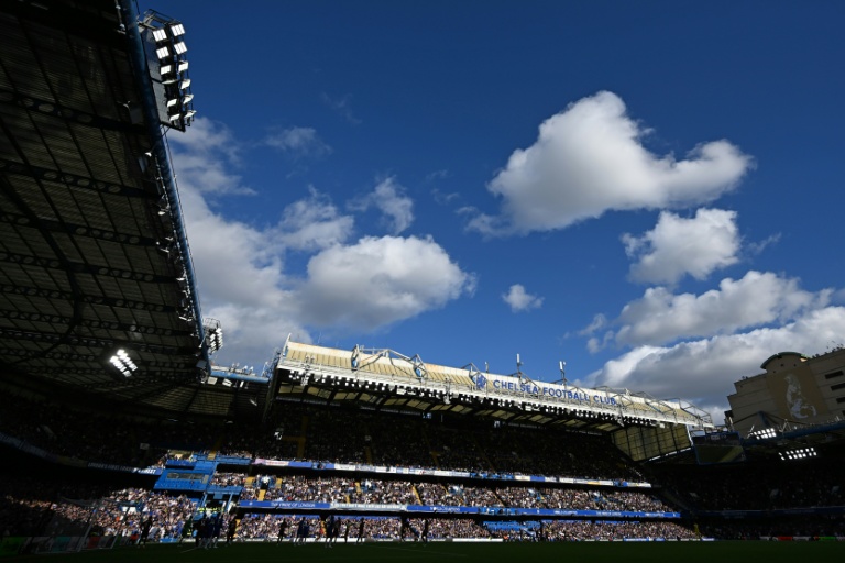 Le stade de Stamford Bridg, le 10 octobre 2026, où joue le club de football londonien de Chelsea, dont Roman Abramovitch a été propriétaire avant de devoir le céder en 2022.