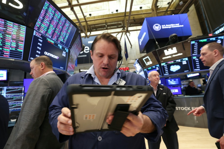Des opérateurs à la Bourse de New York le 20 avril 2026