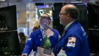 Des opérateurs à la Bourse de New York, le 30 mai 2025
