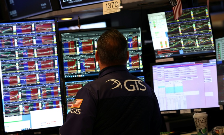 Un opérateur à la Bourse de New York, le 7 octobre 2025