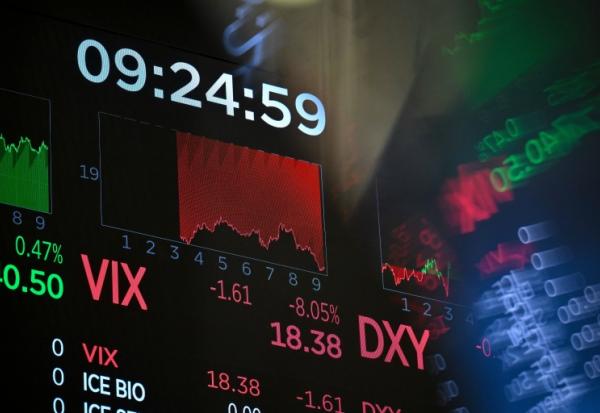 Un écran à la Bourse de New York, le 19 octobre 2026