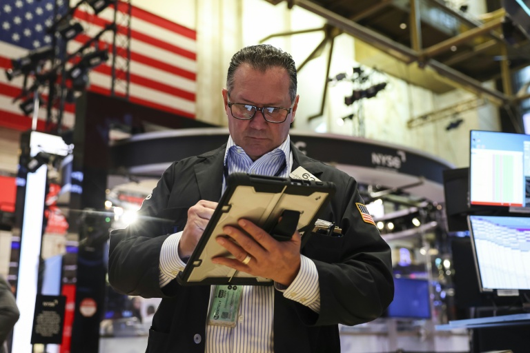 Un opérateur à la Bourse de New York, le 11 mai 2026