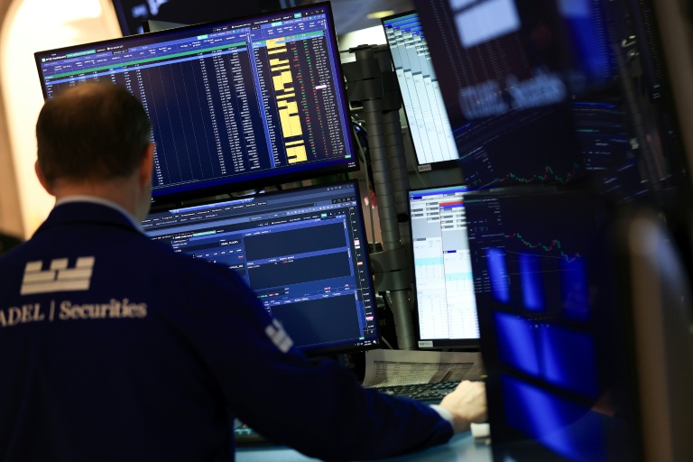Un opérateur à la Bourse de New York, le 30 avril 2026