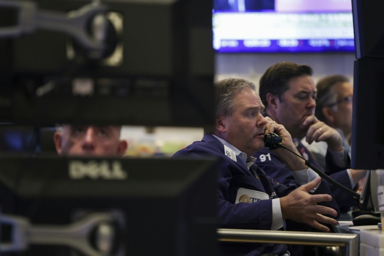 Des opérateurs à la Bourse de New York, le 30 octobre 2025 