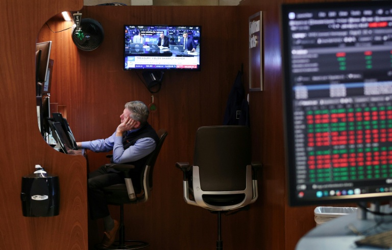 Un opérateur à la Bourse de New York, le 19 mai 2025.