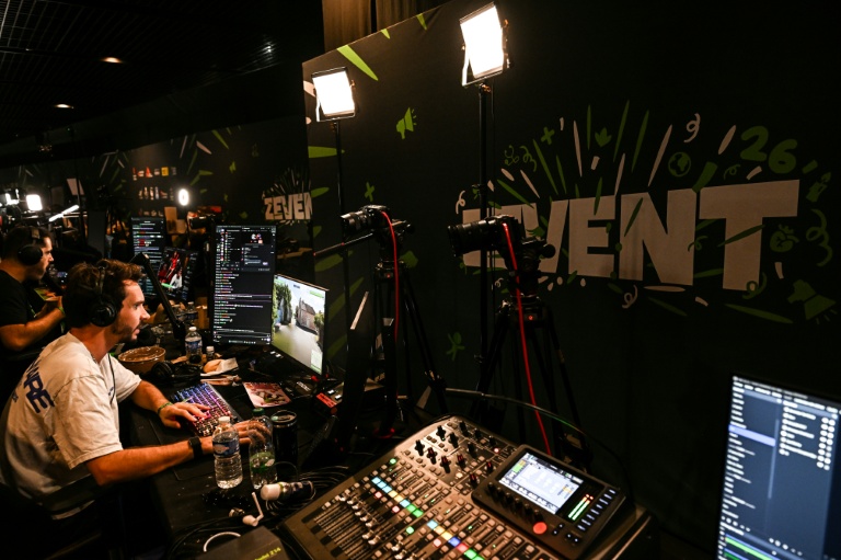 Un streameur participe au ZEvent, un événement caritatif de collecte de fonds organisé sur trois jours de diffusion en direct, à Montpellier, le 5 septembre 2026