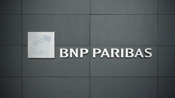 BNP Paribas négocie avec Mercedes pour l'acquisition d'Athlon