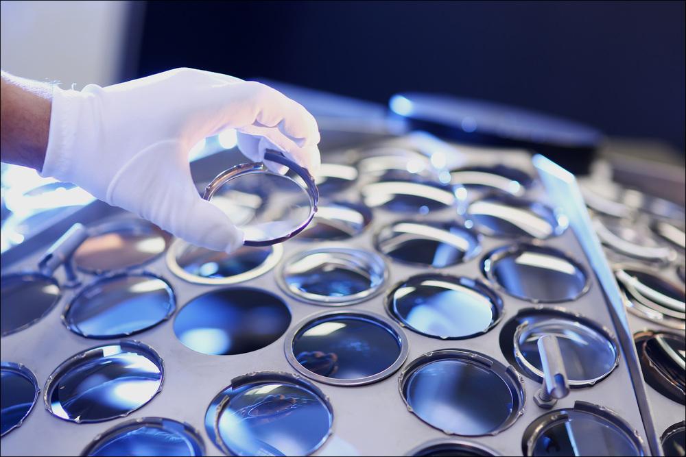EssilorLuxottica, plus forte hausse du CAC 40 à la mi-séance du vendredi 6 juin 2025
