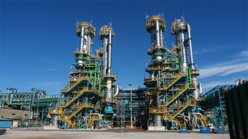 Arkema : inauguration de l'unité de purification d'acide acrylique de nouvelle génération à Carling