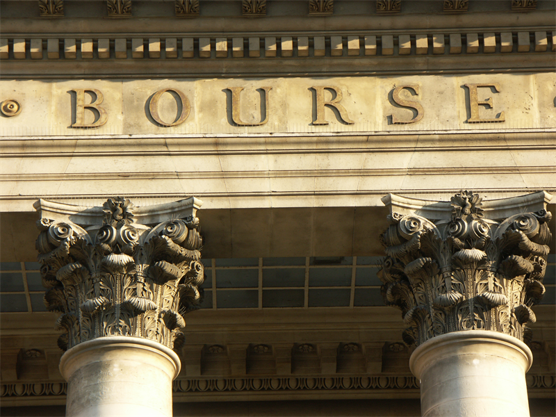 Clôture Paris : en hausse avec la "tech"