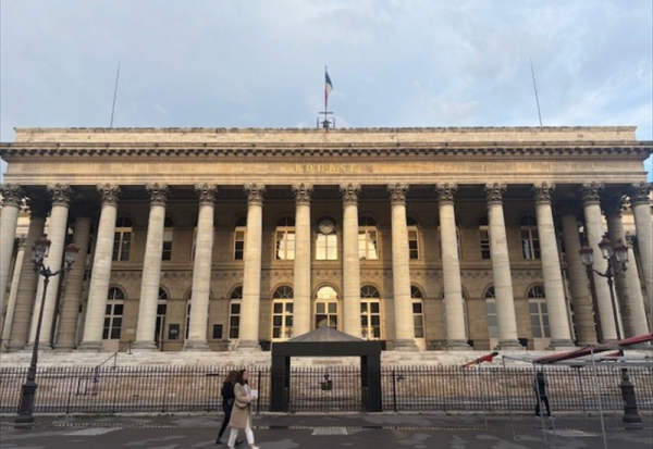 Clôture Paris : le CAC40 retrouve les 7.800 pts