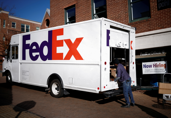 FedEx dope ses prévisions annuelles