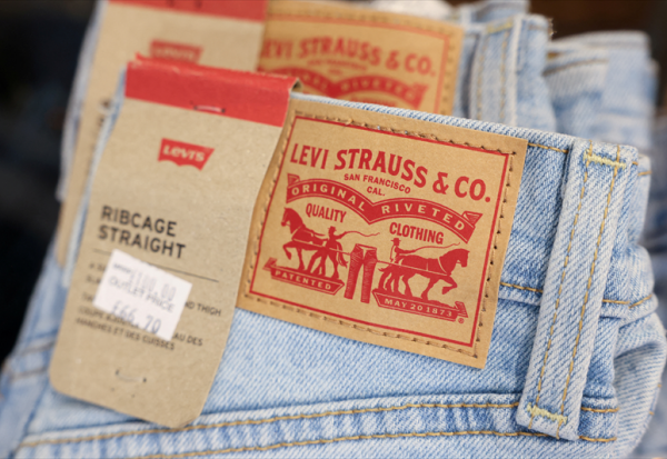 Levi Strauss s'enflamme à Wall Street