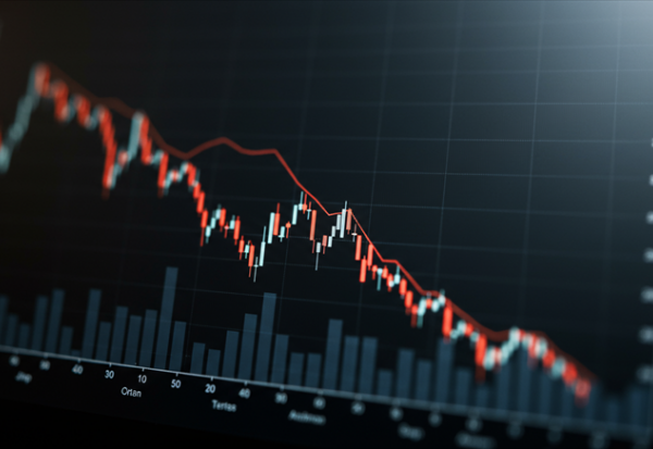 Mi-séance Paris : le CAC 40 accélère sa baisse sous les 8.400 points
