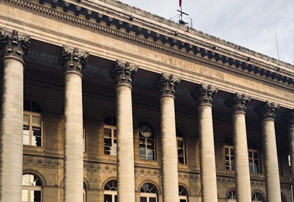 Mi-séance Paris : Publicis sanctionné, Amundi au plus haut