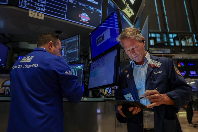 Wall Street au pinacle, en attendant la baisse des taux de la Fed