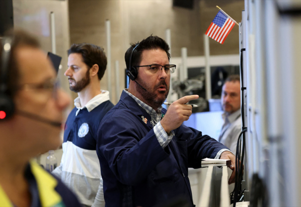Wall Street dans le vert, malgré les tensions entre Washington et Pékin