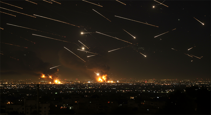 Wall Street : le DJ rechute, le Nasdaq résiste avec Broadcom