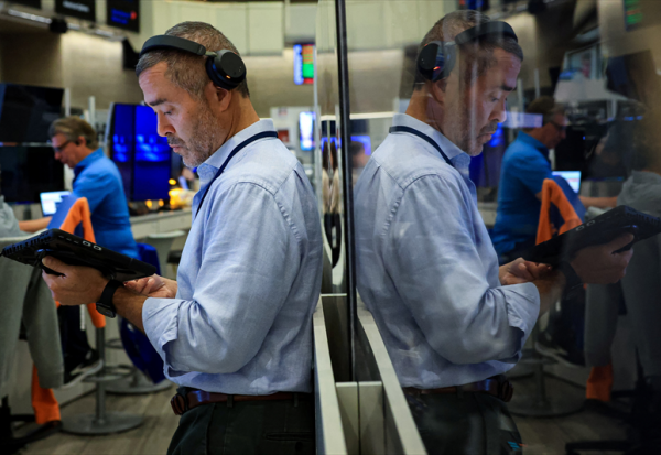 Wall Street : le Nasdaq grimpe, en attendant Alphabet, Tesla et Intel