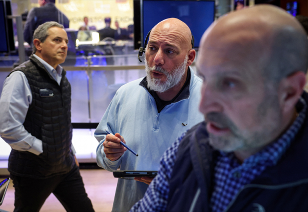 Wall Street : Nasdaq au sommet, Dow Jones en repli
