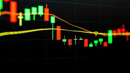 Wall Street navigue à vue
